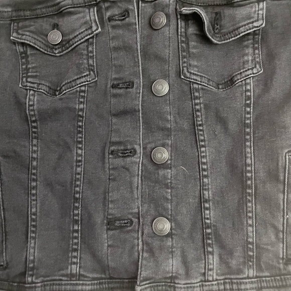 Bundle of Jean Jackets - Picture 5 of 8